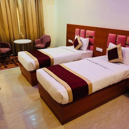Bed and Breakfast Kusum House Greater Noida Exterior foto