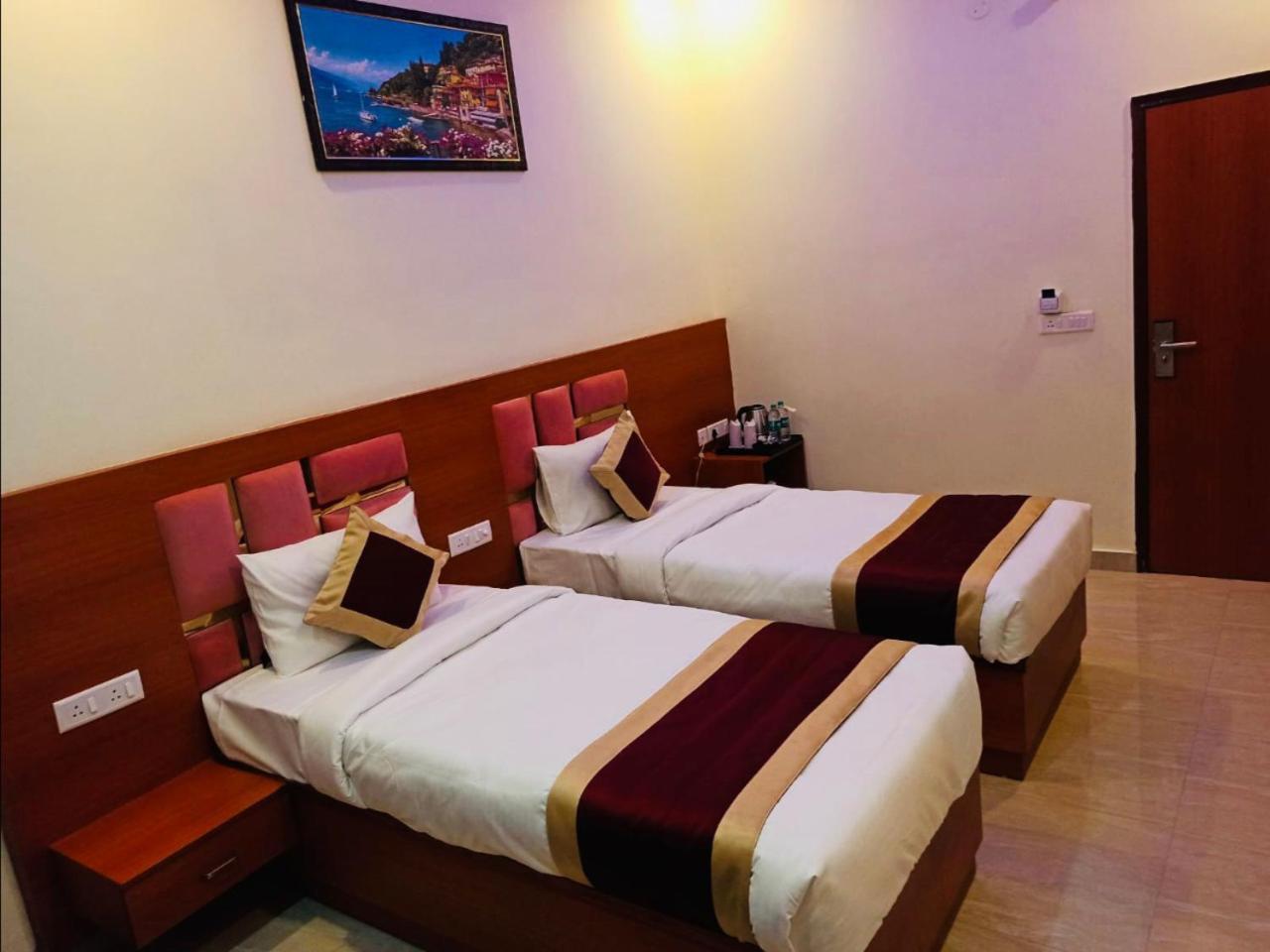Bed and Breakfast Kusum House Greater Noida Exterior foto